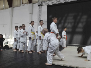 41715314_1936850526609281_881314606100774912_o