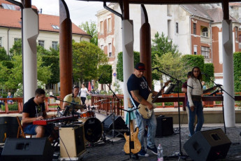 20180600 Zenepaviloni koncertek 2018 junius-augusztus15