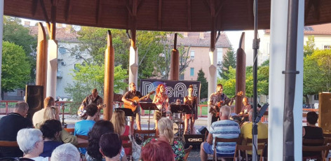 20190600 Zenepaviloni koncertek 2019 junius-augusztus24